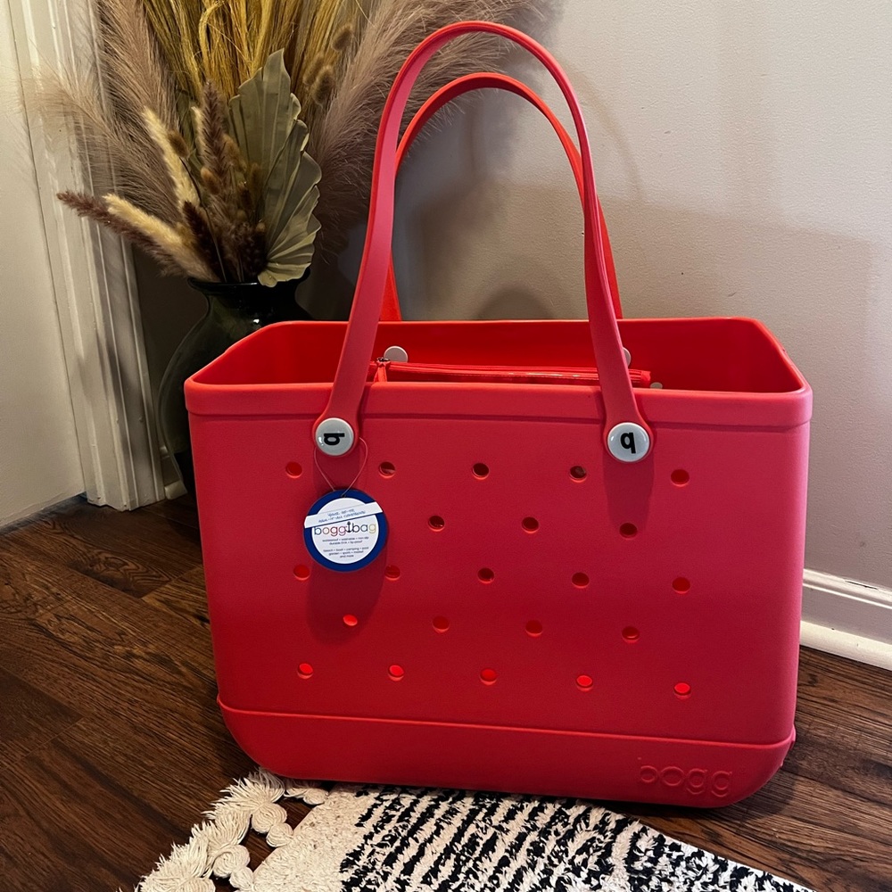Brand NEW WITH TAGS Coral XL Bogg Bag!
